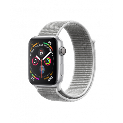 Apple Watch Series 4 GPS se 44mm pouzdrem ze stříbrného hliníku a mušlově bílým provlékacím sportovním řemínkem